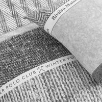 Foto van een Rivièra Maison Winterclub Dekbedovertrek - 140x240+1.60x70 - Grijs ean nummer: 8715769559264