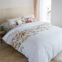 Foto van een Marjolein Bastin Rozentuin Dekbedovertrek - Eenpersoons - 140x200/220 - Multi ean nummer: 8715769665057