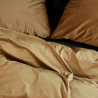 Foto van een At Home by Beddinghouse Tender Dekbedovertrek - Tweepersoons - 200x200/220 - Goud ean nummer: 8719931192112