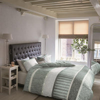 Foto van een Rivièra Maison Winterclub Dekbedovertrek - Lits-Jumeaux - 260x200/220 - Groen ean nummer: 8719931326753