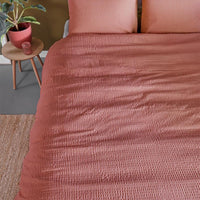 Foto van een Beddinghouse Wave Dekbedovertrek - Eenpersoons - 140x200/220 - Roze ean nummer: 8719931396558