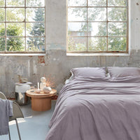 Foto van een vtwonen Natural Stone Dekbedovertrek - Tweepersoons - 200x200/220 - Lila ean nummer: 8719931404215