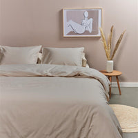 Foto van een Ambiante Cotton Uni Dekbedovertrek - Lits-Jumeaux - 260x200/220 - Taupe ean nummer: 8719931436254