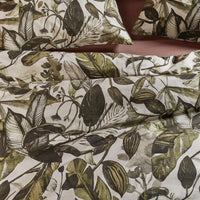 Foto van een At Home by Beddinghouse All Leaves Dekbedovertrek - Eenpersoons - 140x200/220 - Groen ean nummer: 8719931486662
