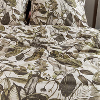Foto van een At Home by Beddinghouse All Leaves Dekbedovertrek - Eenpersoons - 140x200/220 - Groen ean nummer: 8719931486662
