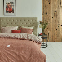 Foto van een Rivièra Maison Coughton Court Dekbedovertrek - Lits-Jumeaux - 240x200/220 - Steenrood ean nummer: 8719931553524