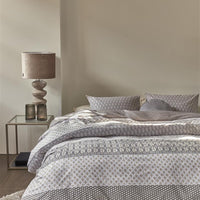 Foto van een Rivièra Maison Opulence Dekbedovertrek - Lits-Jumeaux - 240x200/220 - Naturel ean nummer: 8719931685980