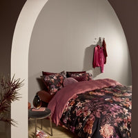 Foto van een Kardol Chelsea Garden Dekbedovertrek - Tweepersoons - 200x200/220 - Rood ean nummer: 8719931691592