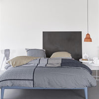 Foto van een Beddinghouse Dutch Design Jet Set Dekbedovertrek - zonder kussensloop - Tweepersoons - 200x200/220 - Zwart ean nummer: 8719931695736