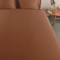 Foto van een Ambiante Satin Uni Dekbedovertrek - Lits-Jumeaux - 240x200/220 - Bruin ean nummer: 8719931751609