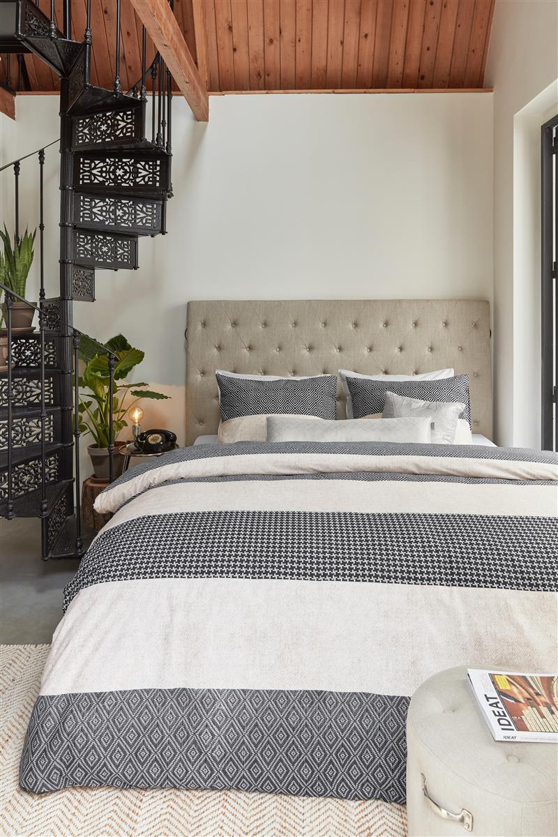 Foto van een Rivièra Maison Copenhagen Dekbedovertrek - Eenpersoons - 140x200/220 - Zwart ean nummer: 8715769756335