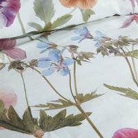 Foto van een Beddinghouse Violeta Dekbedovertrek - Lits-Jumeaux - 240x200/220 - Multi ean nummer: 8719931257200