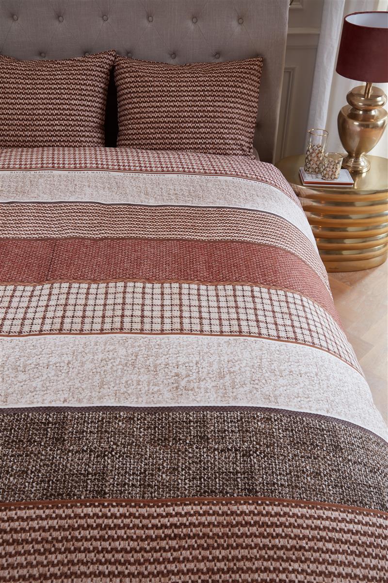 Foto van een Rivièra Maison Tailor Dekbedovertrek - Tweepersoons - 200x200/220 - Steenrood ean nummer: 8719931259150