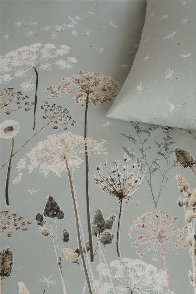 Foto van een Ariadne At Home by Beddinghouse Flowers Dekbedovertrek - Lits-Jumeaux - 240x200/220 - Groen ean nummer: 8719931318918