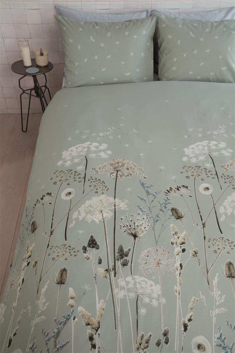 Foto van een Ariadne At Home by Beddinghouse Flowers Dekbedovertrek - Lits-Jumeaux - 240x200/220 - Groen ean nummer: 8719931318918