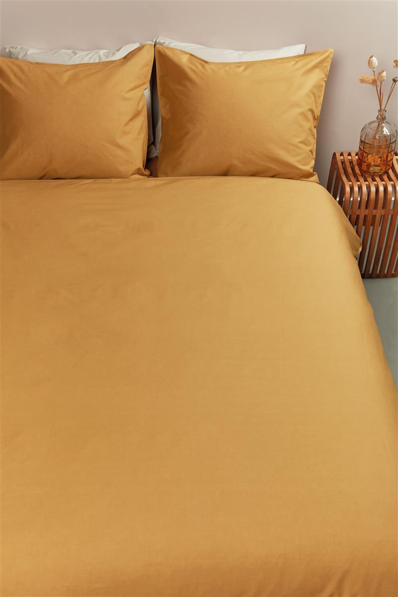 Foto van een Ambiante Cotton Uni Dekbedovertrek - Eenpersoons - 140x200/220 - Oker ean nummer: 8719931433987