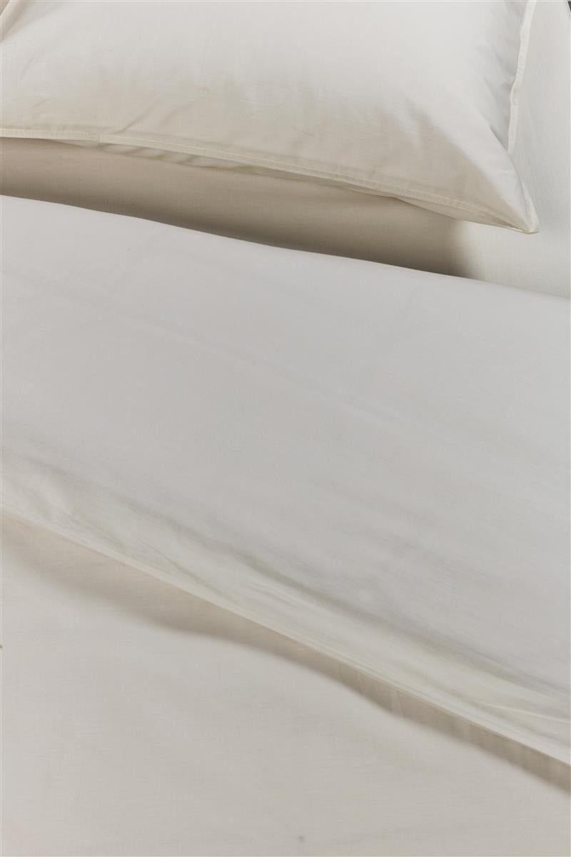 Foto van een Ambiante Cotton Uni Dekbedovertrek - Lits-Jumeaux - 240x200/220 - Gebroken wit ean nummer: 8719931436148