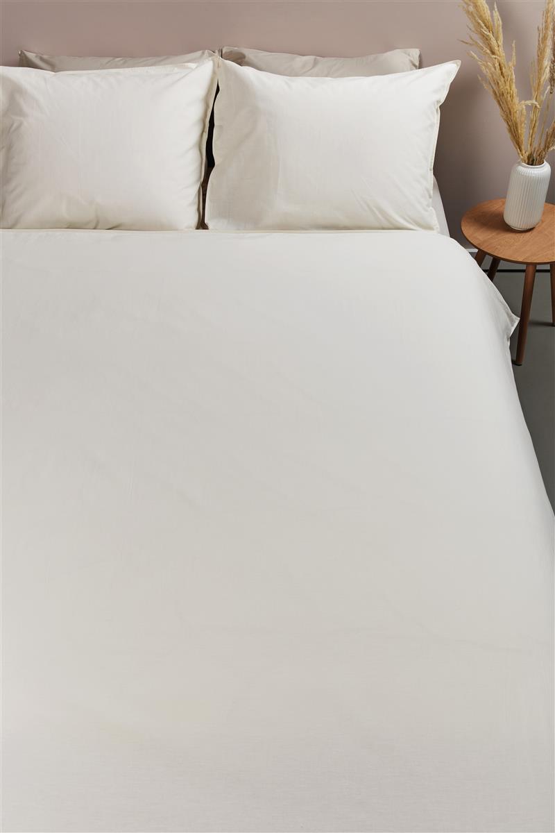 Foto van een Ambiante Cotton Uni Dekbedovertrek - Lits-Jumeaux - 240x200/220 - Gebroken wit ean nummer: 8719931436148