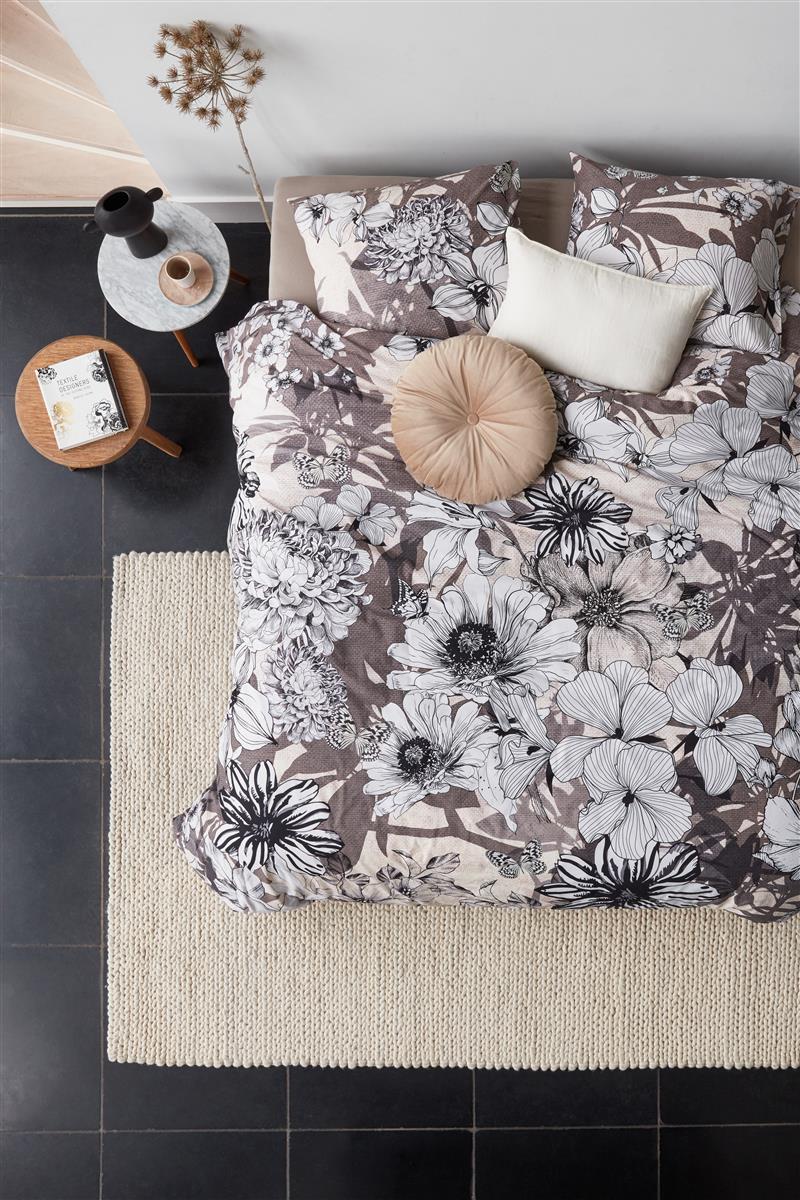 Foto van een Beddinghouse Black Garden Dekbedovertrek - Lits-Jumeaux - 240x200/220 - Naturel ean nummer: 8719931486402