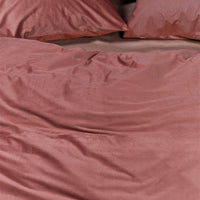 Foto van een At Home by Beddinghouse Cosy Corduroy Dekbedovertrek - Eenpersoons - 140x200/220 - Roze ean nummer: 8719931493066