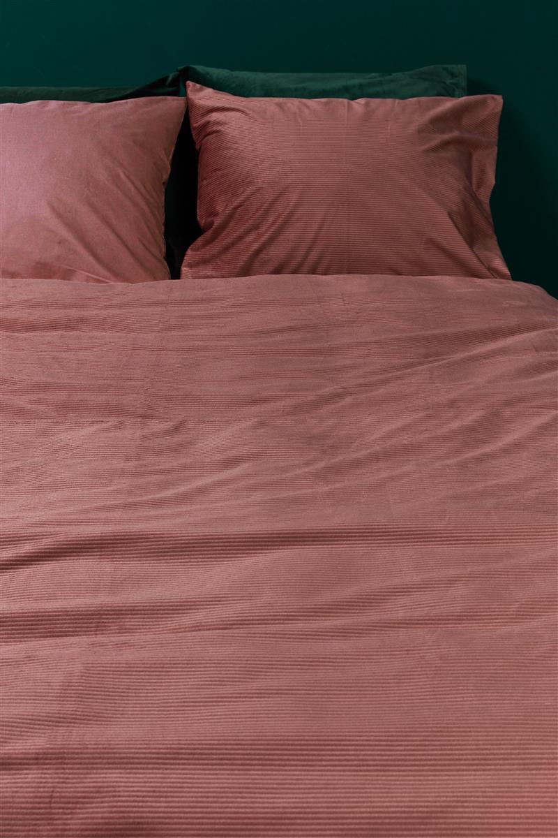 Foto van een At Home by Beddinghouse Cosy Corduroy Dekbedovertrek - Eenpersoons - 140x200/220 - Roze ean nummer: 8719931493066