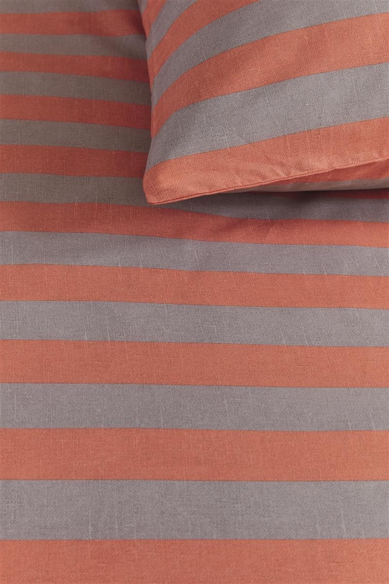 Foto van een vtwonen Bold Stripe Dekbedovertrek - Lits-Jumeaux - 240x200/220 - Perzik ean nummer: 8719931577896
