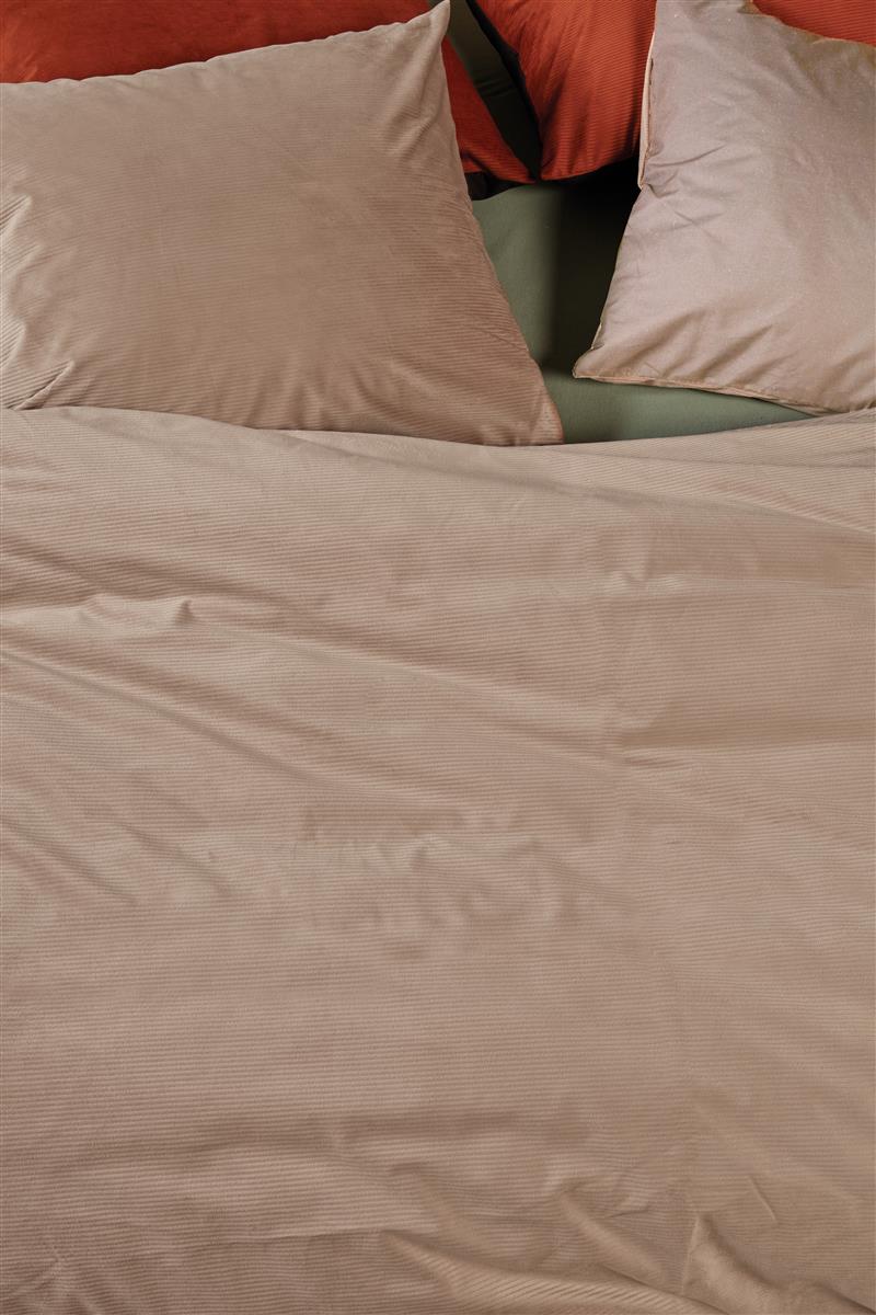 Foto van een At Home by Beddinghouse Cosy Corduroy Dekbedovertrek - Eenpersoons - 140x200/220 - Naturel ean nummer: 8719931586638