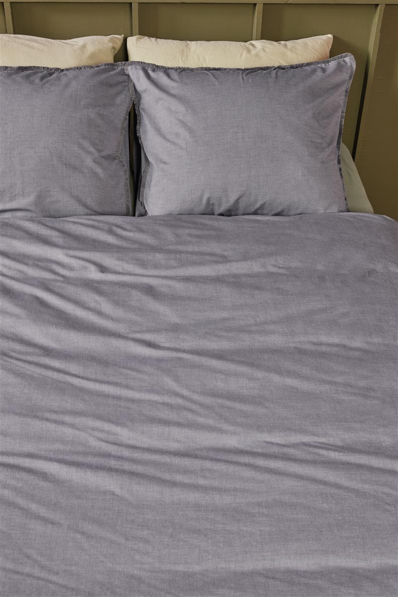 Foto van een At Home by Beddinghouse One Colour Dekbedovertrek - Eenpersoons - 140x200/220 - Zwart ean nummer: 8719931593667