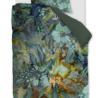 Foto van een Kardol Floral Embrace Dekbedovertrek - Eenpersoons - 140x200/220 - Blauw Groen ean nummer: 8719931957933